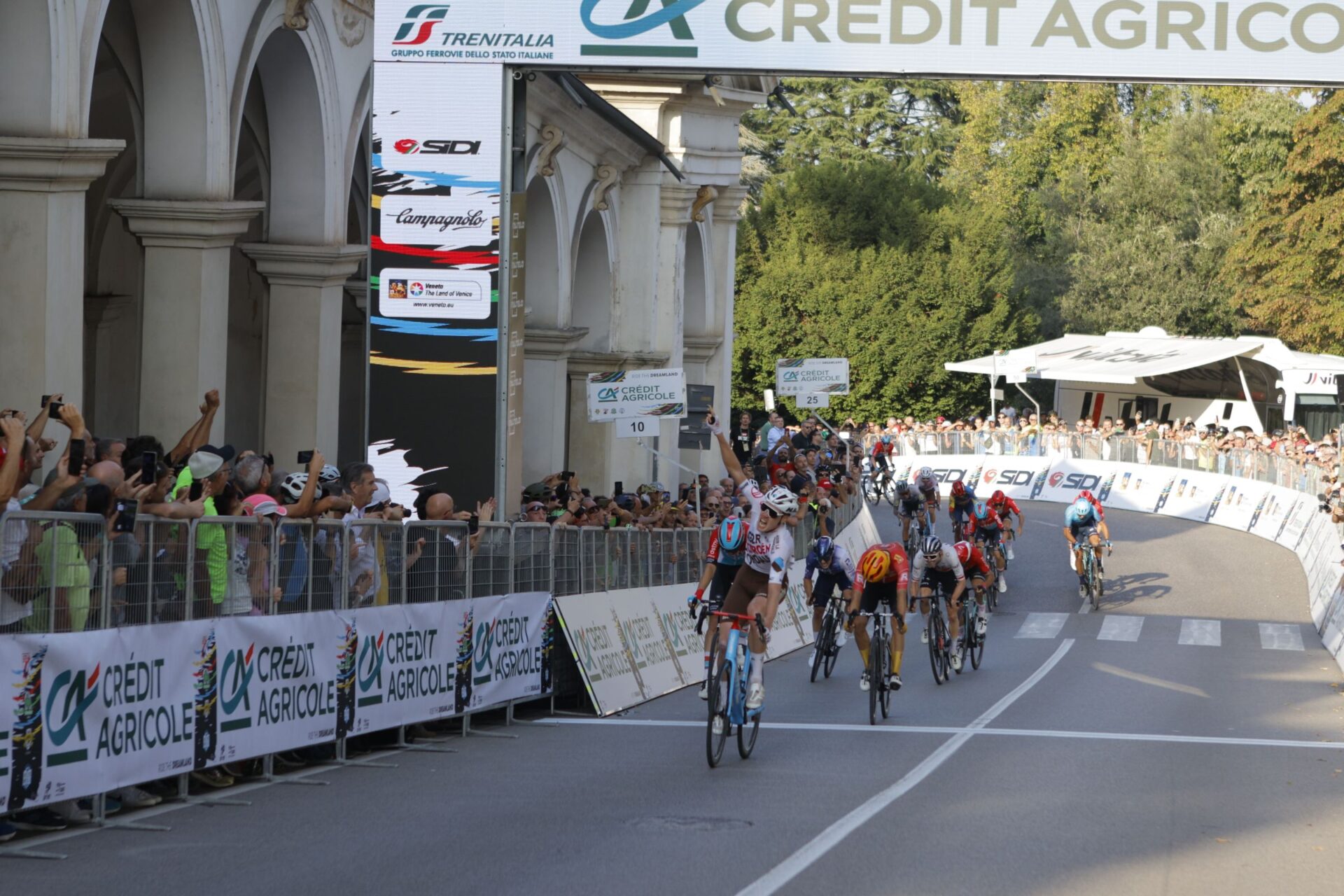 IL GIRO DEL VENETO 2023 PARLA FRANCESE