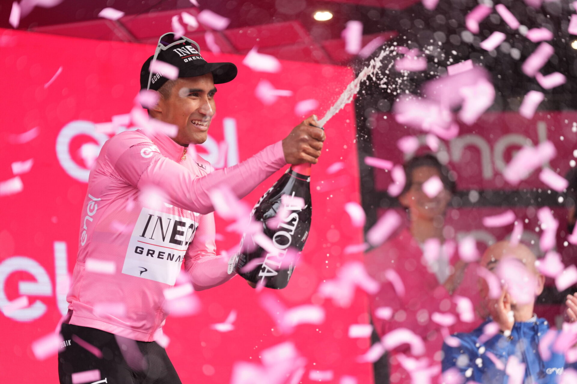 JHONATAN NARVAEZ VINCE LA PRIMA TAPPA DEL GIRO D’ITALIA CONQUISTANDO LA PRIMA MAGLIA ROSA