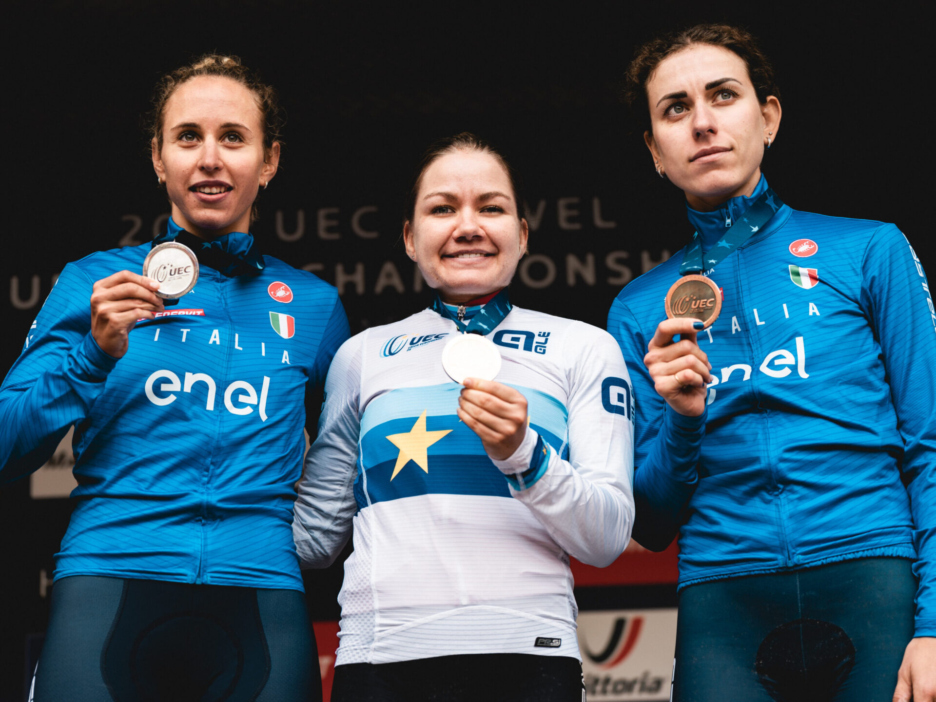 ASIAGO2024: FREI E STOSEK CAMPIONI EUROPEI GRAVEL. LUTTO NEI MASTER