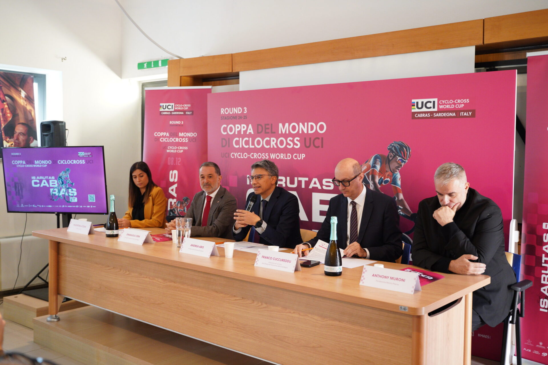 PRESENTATA A CABRAS LA COPPA DEL MONDO DI CICLOCROSS