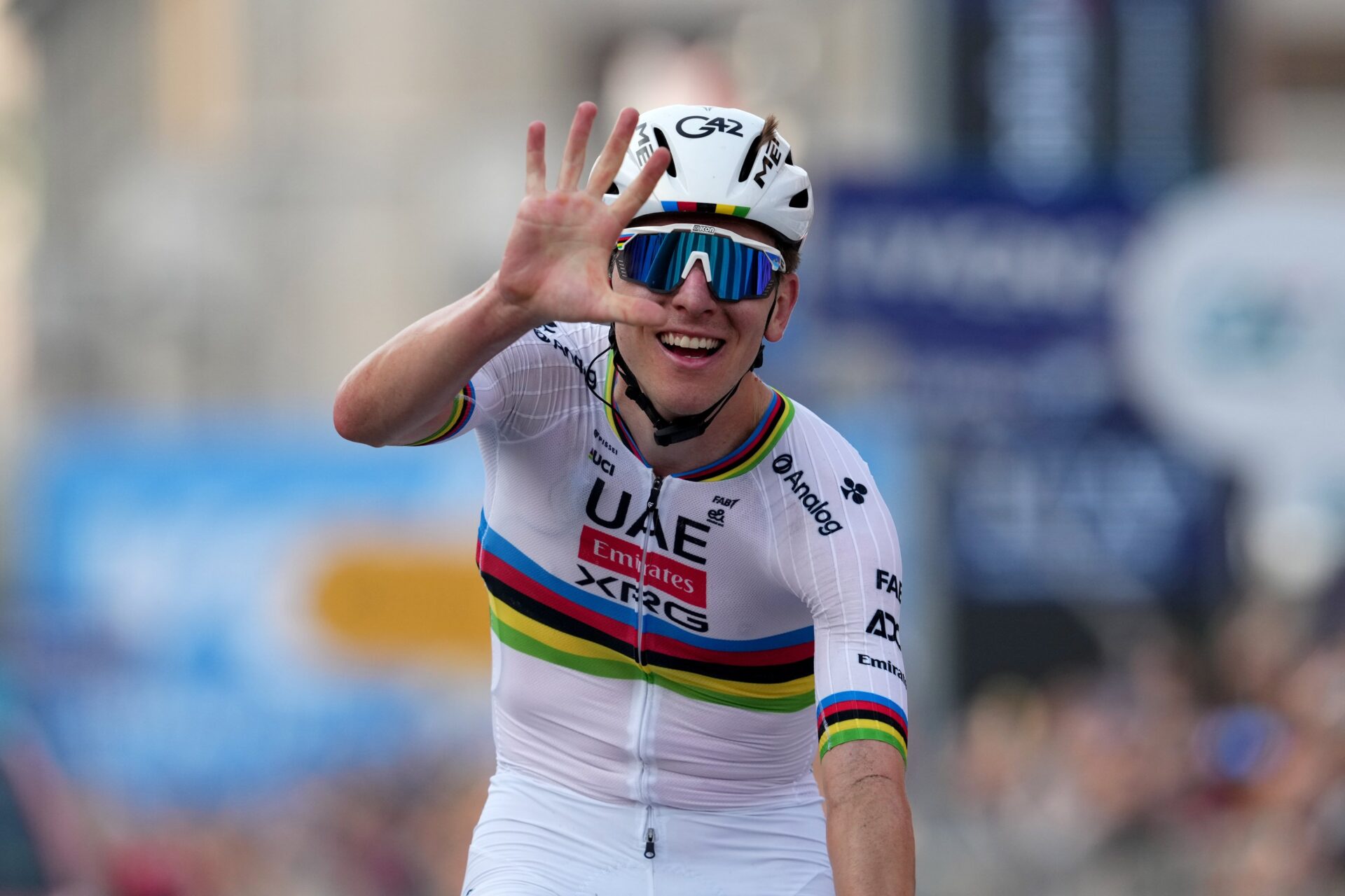 LA QUINTA MERAVIGLIA DI POGACAR