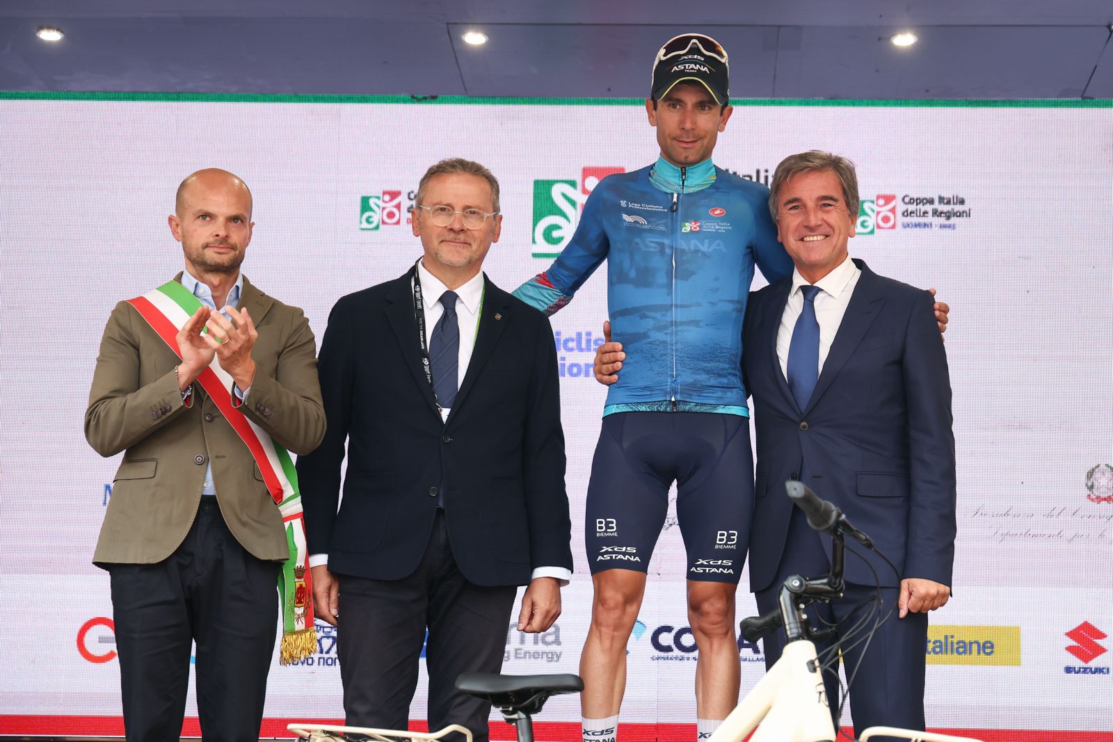 COPPA ITALIA DELLE REGIONI 2025 SCARONI IL VINCITORE CON POLTI VISIT MALTA TRA I TEAM. PIGANZOLI MIGLIOR GIOVANE, MILESI COMBATTIVO E BAIS SCALATORE  