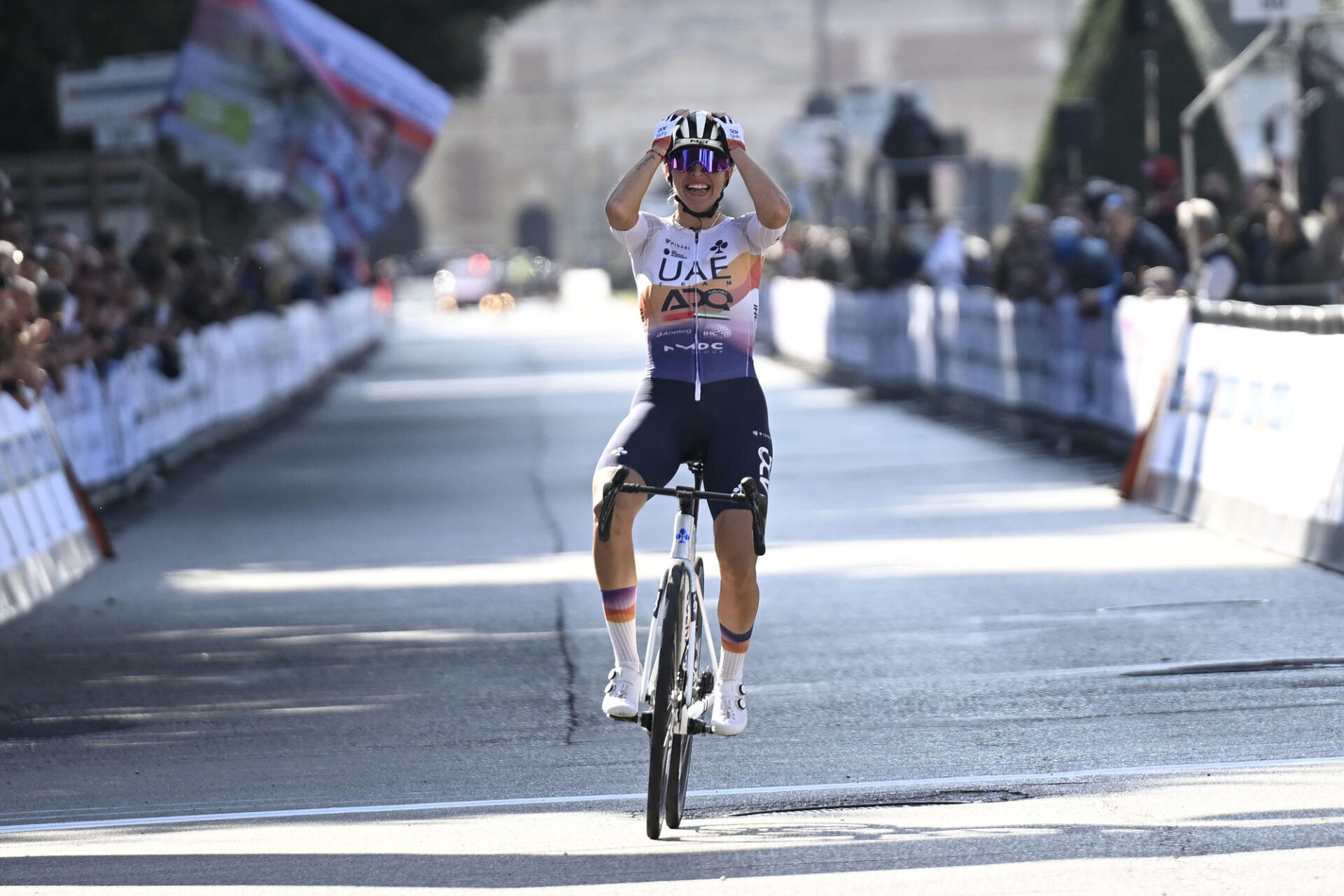 SILVIA PERSICO UNA CHIUSURA IN GRANDE STILE PER UN INVERNO PIU’ SERENO