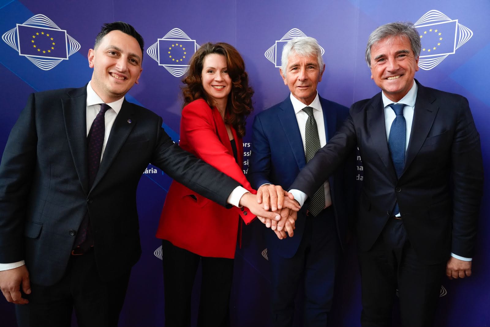 IL CICLISMO VALORIZZA I TERRITORI E PORTA LE PERSONE DI TUTTE LE ETA’ A FARE SPORT.